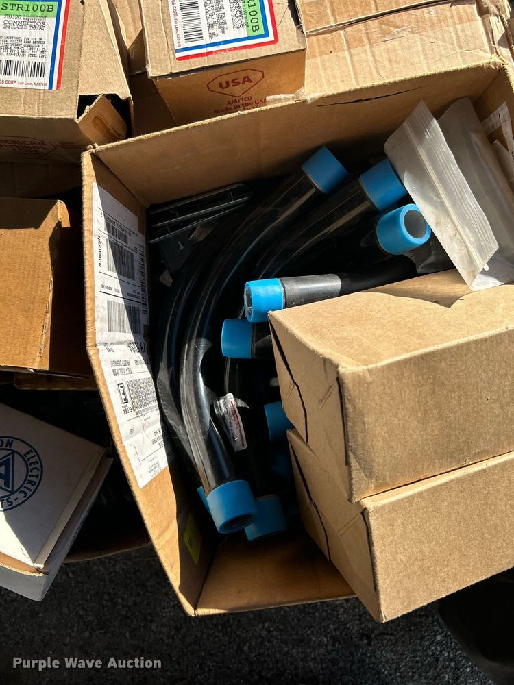 image for item OM9101 Electrical supplies