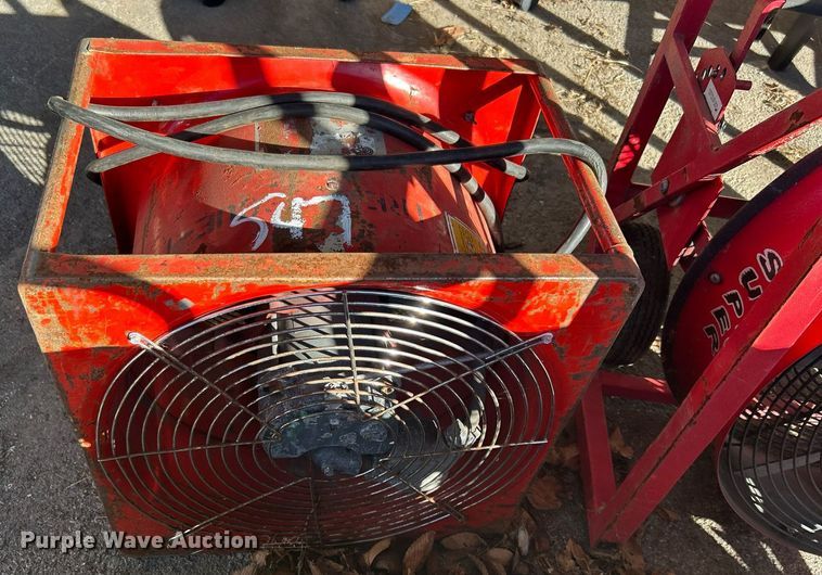 image for item OM9102 (3) Super Vac 724G4-H fans and Tempest Power Blower