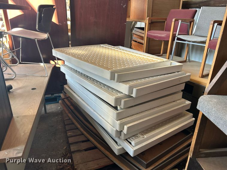 image for item OM9105 Office furniture