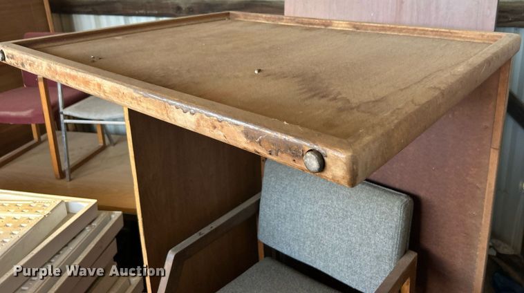 image for item OM9105 Office furniture