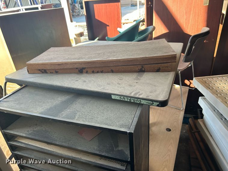 image for item OM9105 Office furniture