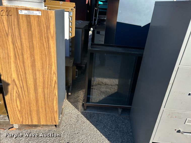 image for item OM9105 Office furniture