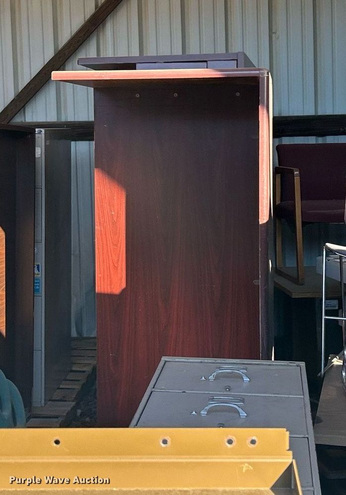 image for item OM9105 Office furniture