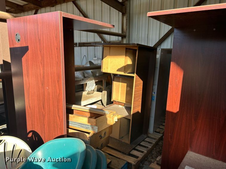 image for item OM9105 Office furniture