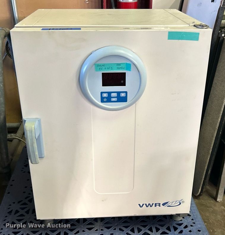 image for item OM9109 VWR Overnfaie laboratory drying oven