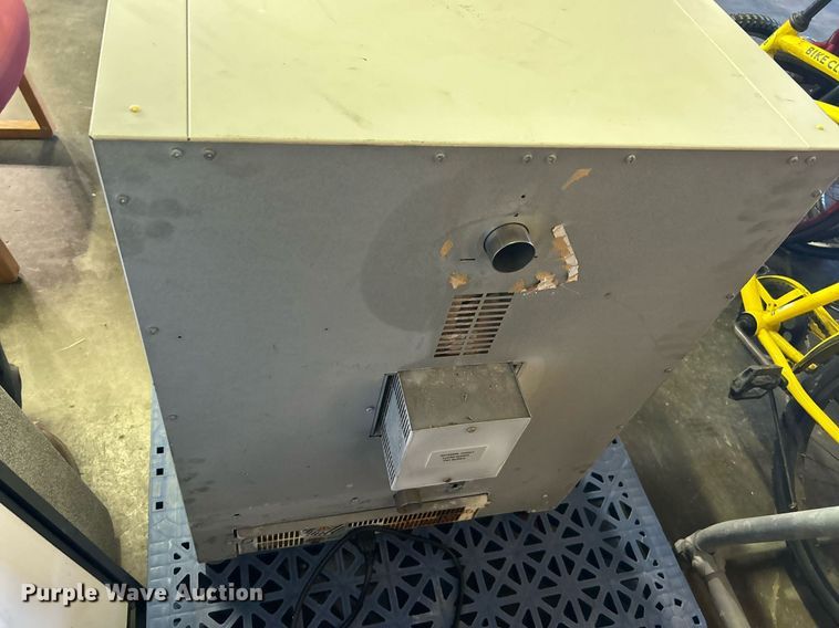 image for item OM9109 VWR Overnfaie laboratory drying oven