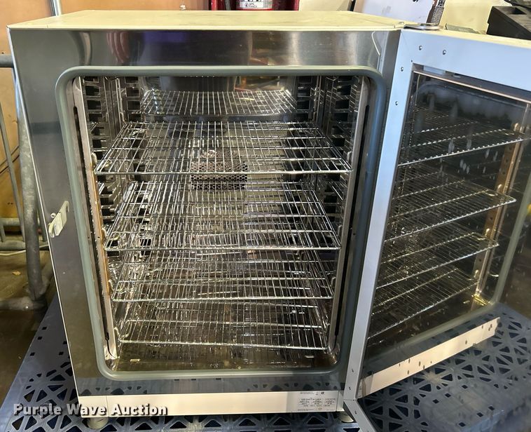 image for item OM9109 VWR Overnfaie laboratory drying oven