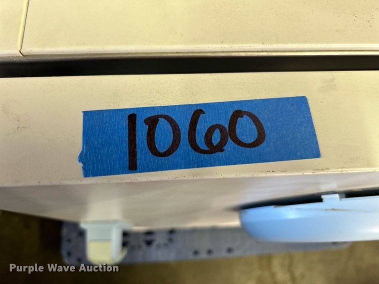 image for item OM9109 VWR Overnfaie laboratory drying oven