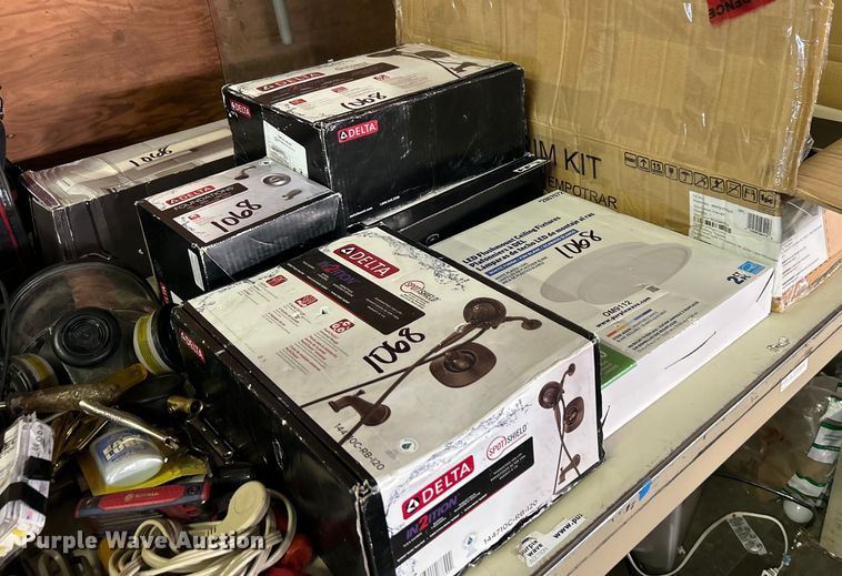 image for item OM9112 Delta bathroom fixtures