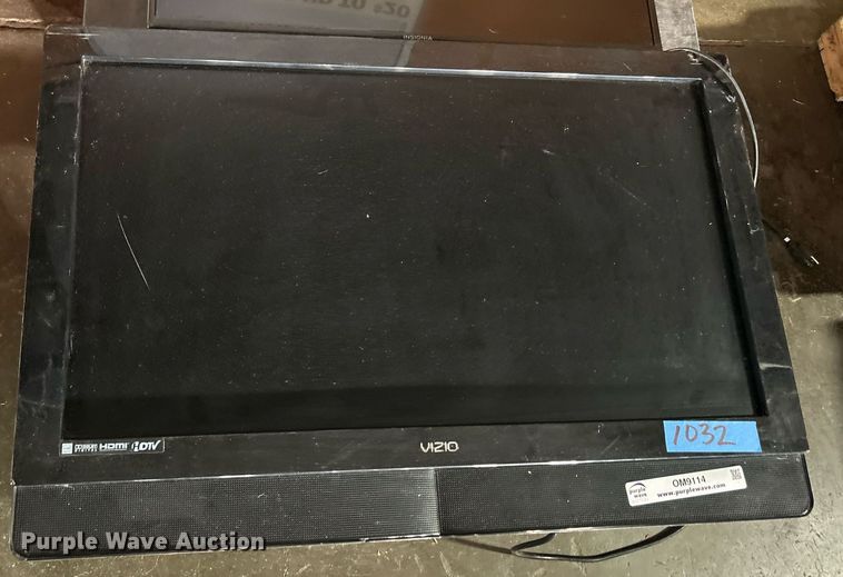 image for item OM9114 (2) TVs