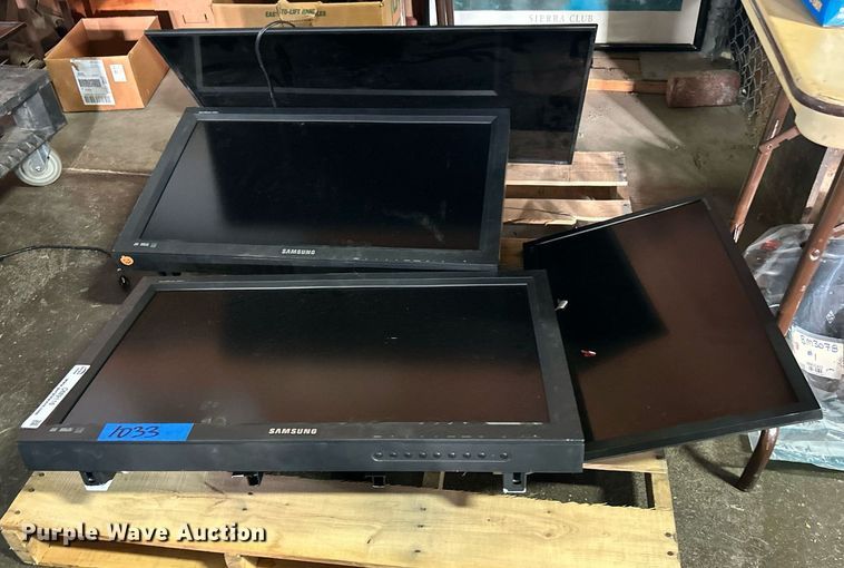 image for item OM9114 (2) TVs