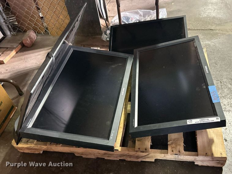 image for item OM9114 (2) TVs