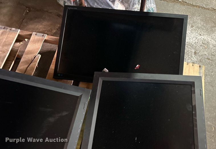 image for item OM9114 (2) TVs