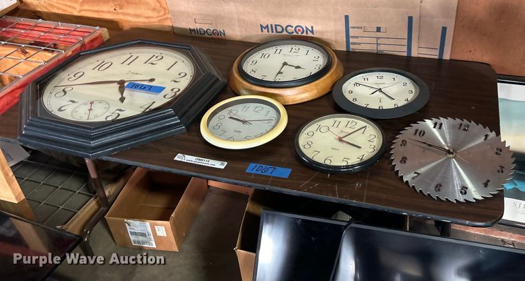 image for item OM9115 Wall clocks