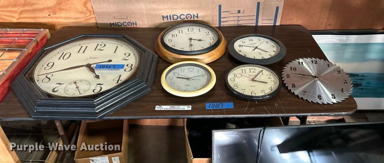 image for item OM9115 Wall clocks