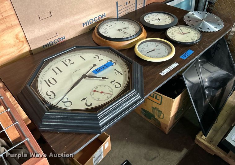 image for item OM9115 Wall clocks