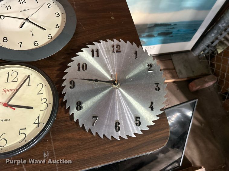 image for item OM9115 Wall clocks