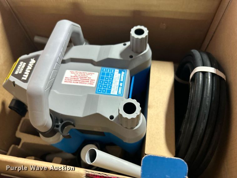 image for item OM9117 Paint supplies