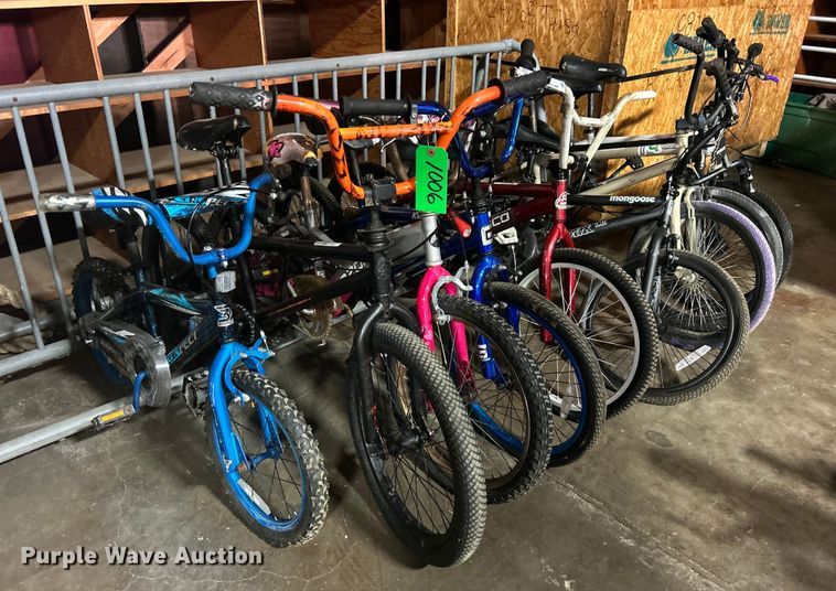 image for item OM9127 Approximately (9) bikes