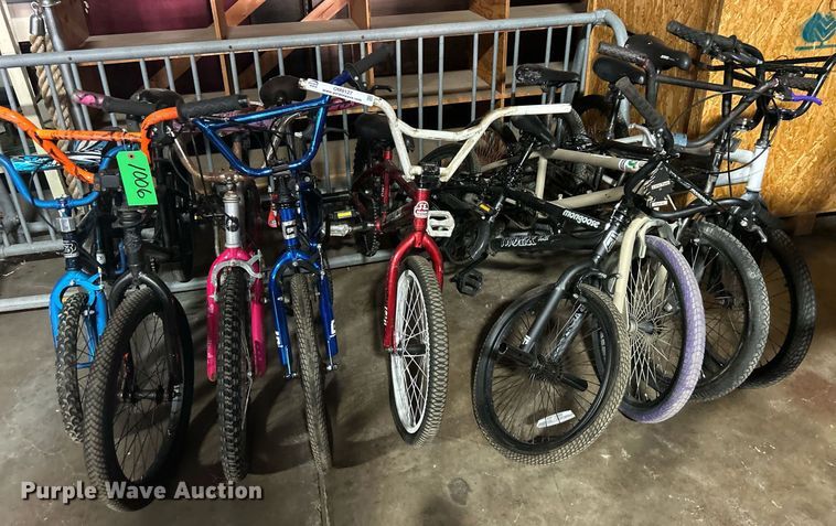 image for item OM9127 Approximately (9) bikes