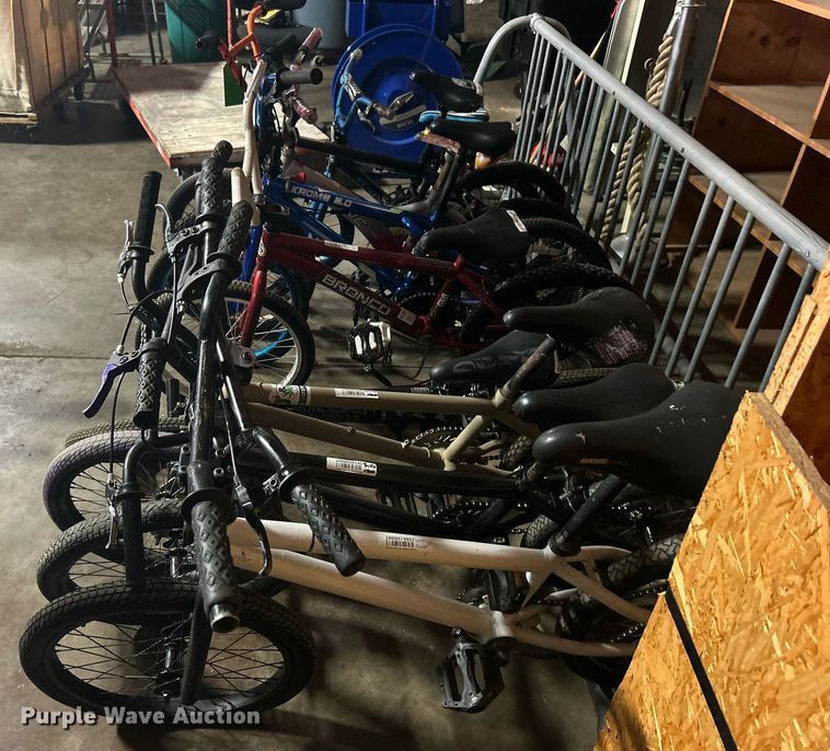 image for item OM9127 Approximately (9) bikes