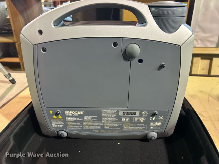 image for item OM9135 InFocus LP650 projector