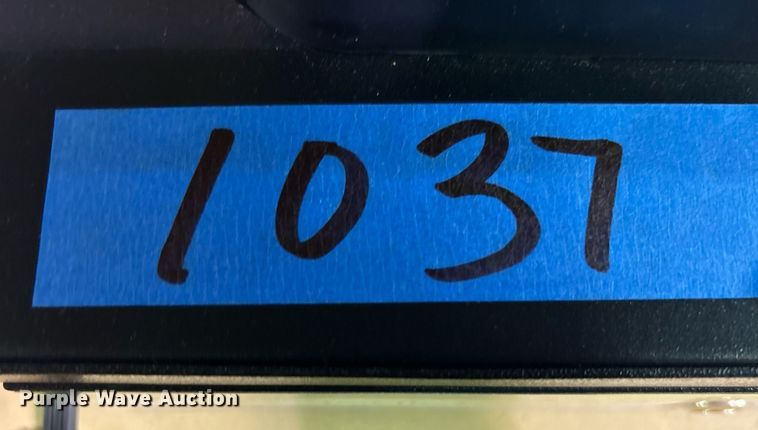 image for item OM9136 Royal 310DX cash register