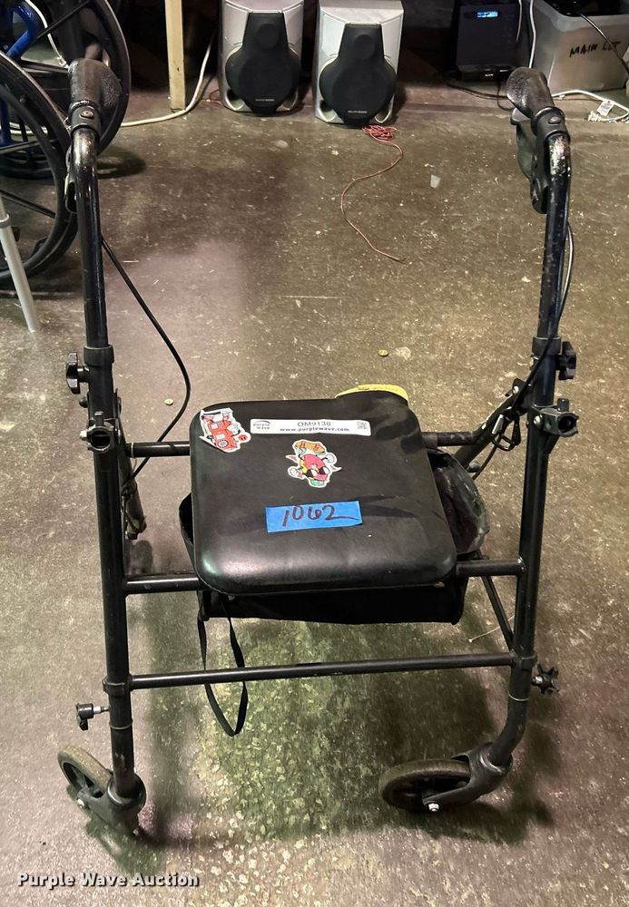 image for item OM9138 Medical supplies