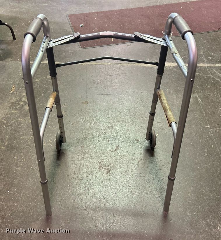 image for item OM9138 Medical supplies