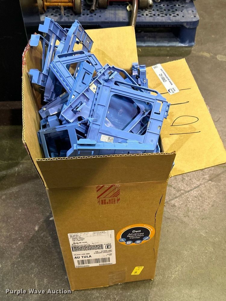 image for item OM9142 Hard drive caddies