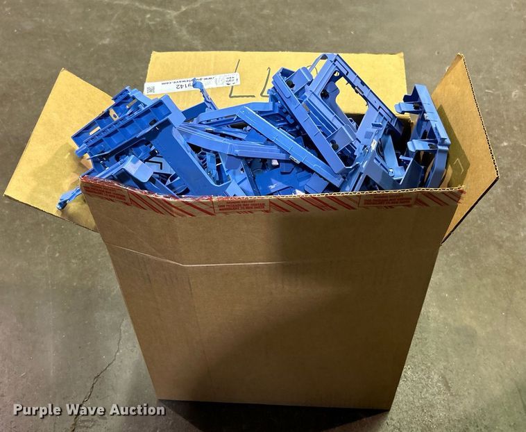 image for item OM9142 Hard drive caddies