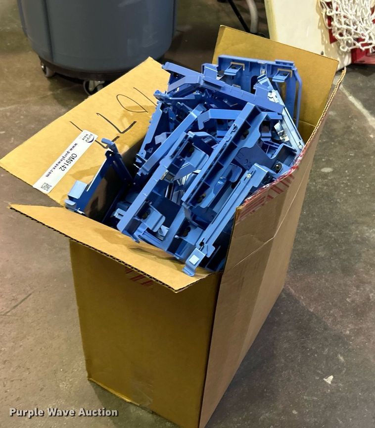 image for item OM9142 Hard drive caddies