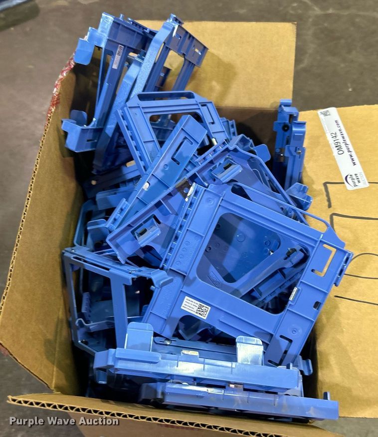 image for item OM9142 Hard drive caddies