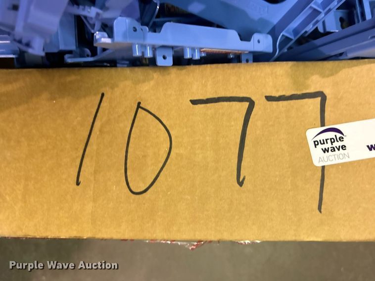 image for item OM9142 Hard drive caddies