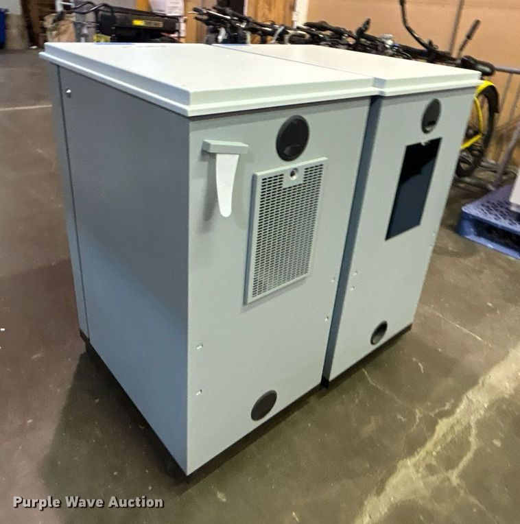 image for item OM9145 (2) Oce-Technologies B.V. storage cabinets