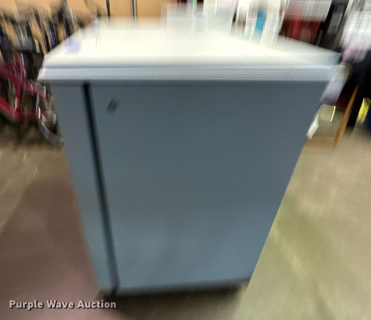 image for item OM9145 (2) Oce-Technologies B.V. storage cabinets