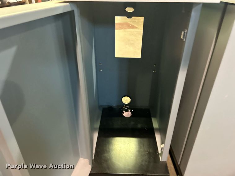 image for item OM9145 (2) Oce-Technologies B.V. storage cabinets