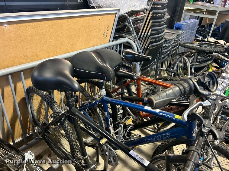 image for item OM9151 Approximately (17) bikes