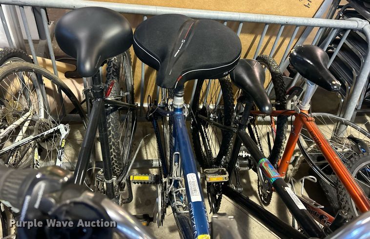 image for item OM9151 Approximately (17) bikes