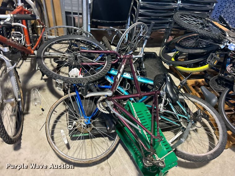 image for item OM9151 Approximately (17) bikes