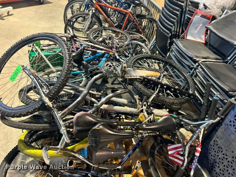 image for item OM9151 Approximately (17) bikes