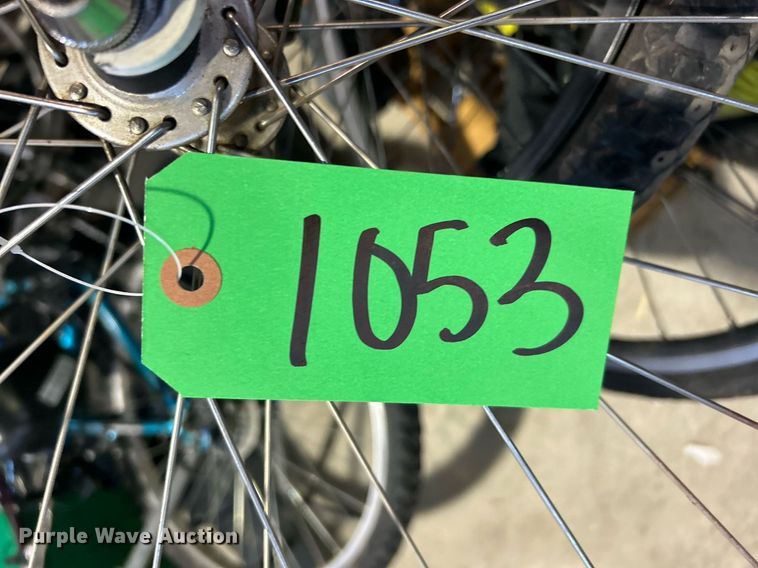 image for item OM9151 Approximately (17) bikes