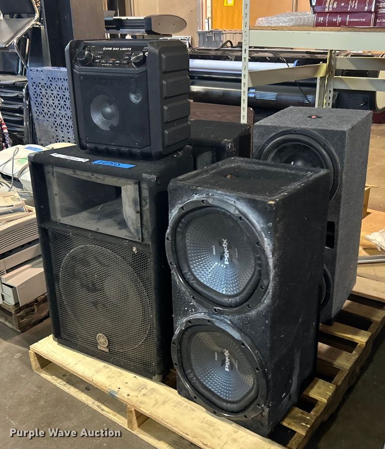 image for item OM9153 Speakers