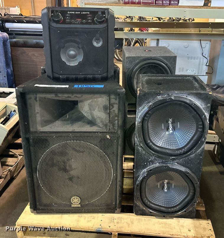 image for item OM9153 Speakers