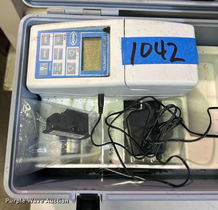 image for item OM9157 Hach DR/700 Coloimeter water testing equipment