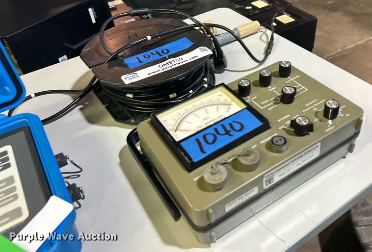 image for item OM9159 YSI 57 oxygen meter