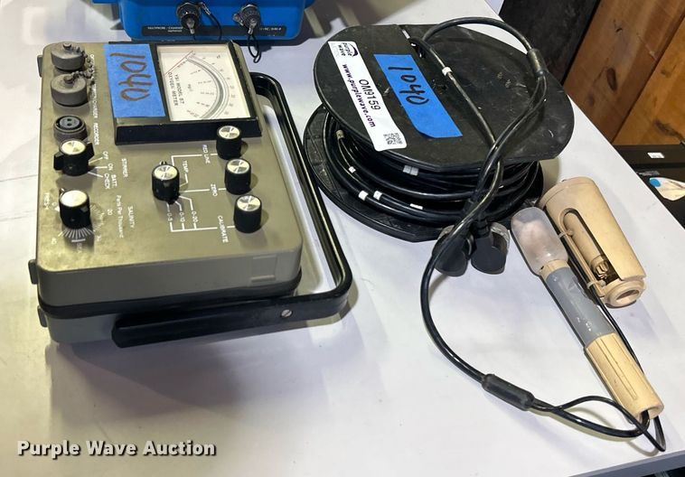 image for item OM9159 YSI 57 oxygen meter