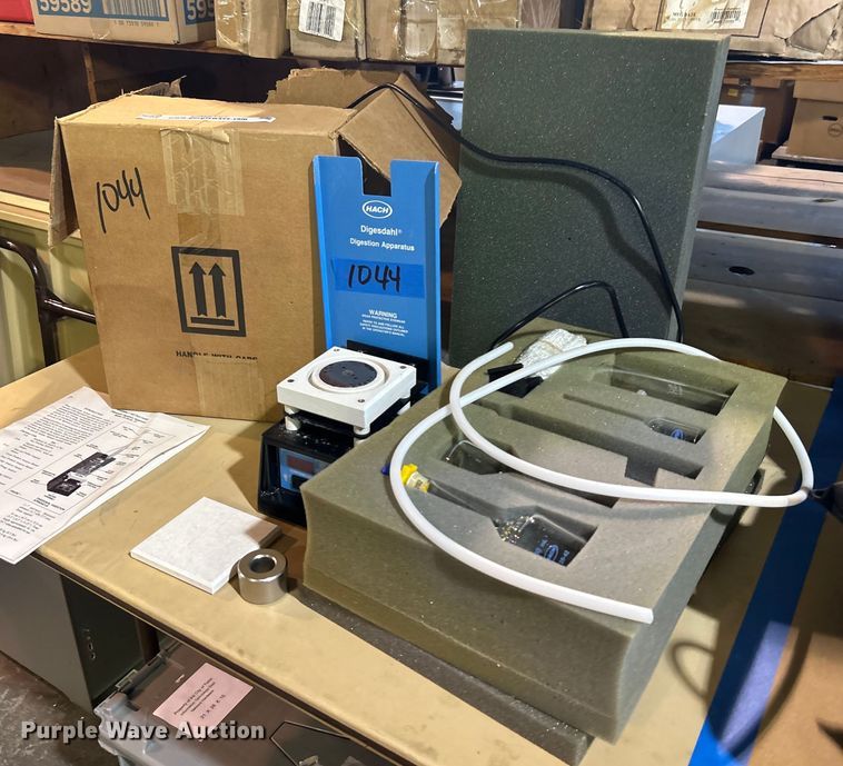 image for item OM9162 Hach Digesdahl Digestion Apparatus water testing equipment