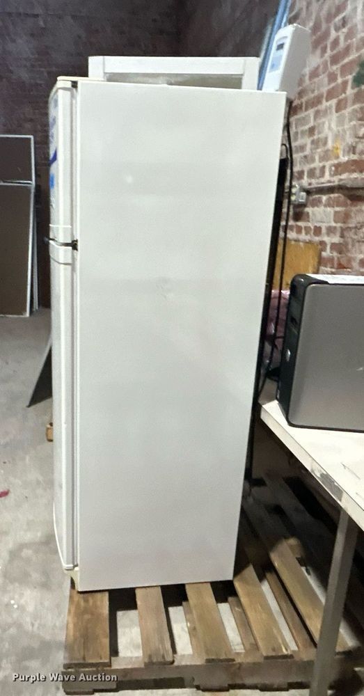 image for item OM9172 Fisher Scientific 13-986-111A flammable storage container