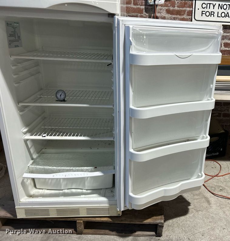 image for item OM9172 Fisher Scientific 13-986-111A flammable storage container